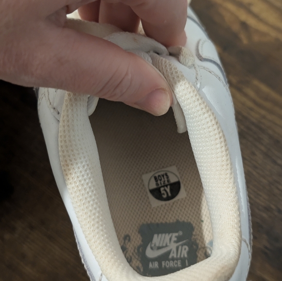 Nike Air Force One | All white | Low Top | Size 5Y - Picture 11 of 12